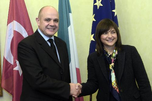 Debora Serracchiani (Presidente Regione Friuli Venezia Giulia) incontra Murat Salim Esenli (Ambasciatore Turchia in Italia) - Trieste 14/12/2017